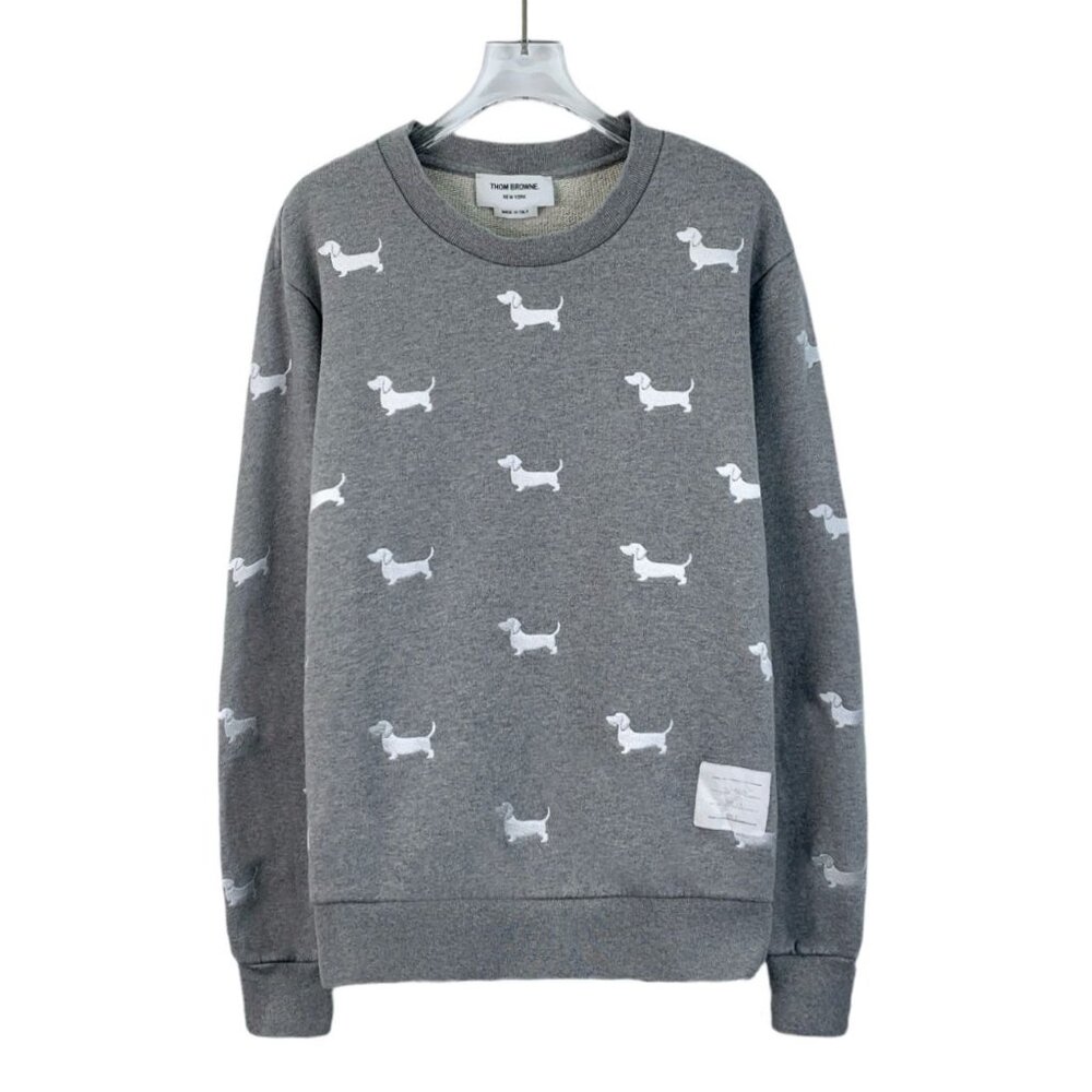 CM0468 Thom Browne Gray Sweatshirt With White Dachshund Pattern